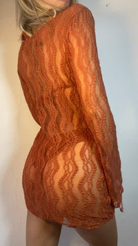 copricostume arancio ricamato